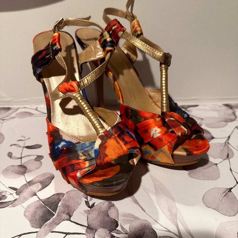 Apt 9 Floral heels